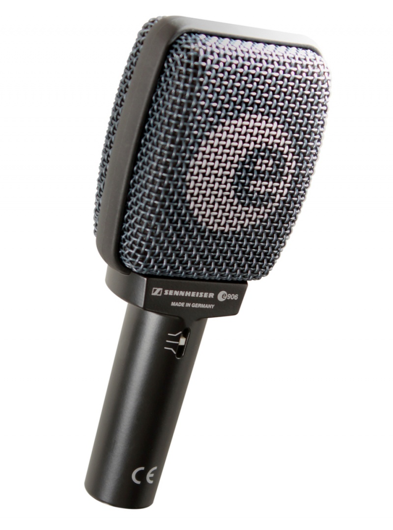 Sennheiser Professional Super-Cardioid Dynamic With Three-Position Presence Filter, Mzq100 Clip For Guitar Cabinet. 4.8 Oz