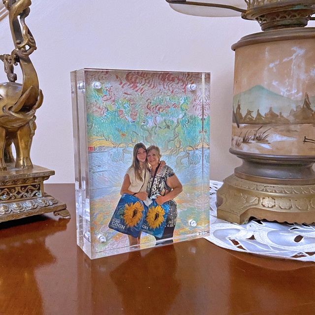 Azar Displays Clear Acrylic Magnetic Photo Block Frame Set with 4x6 and 5x7  size Frames