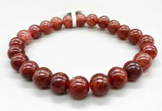 8Mm Quartz Strawberry Bracelet
