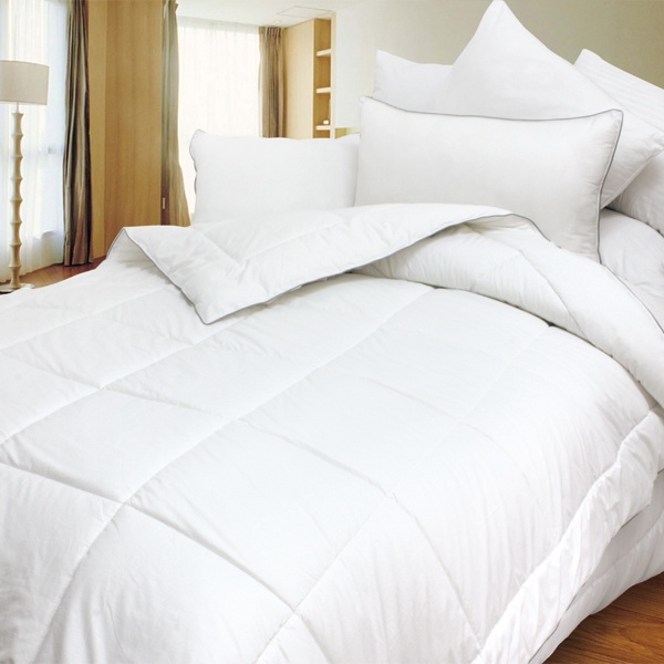 Luxurious Down Alternative Comforter 300Gsm