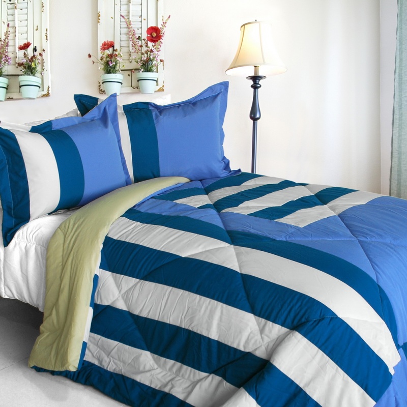 Quilted Patchwork Down Alternative Comforter Set - Friendly Katy