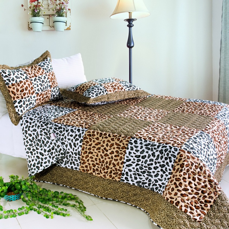 100% Cotton 3Pc Vermicelli-Quilted Patchwork Quilt Set - Leopard Pattern