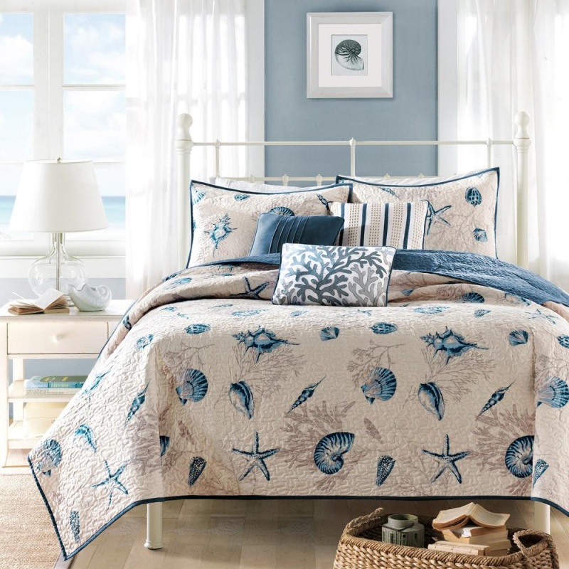 Brushed Microfiber Quilt Set With Throw Pillows