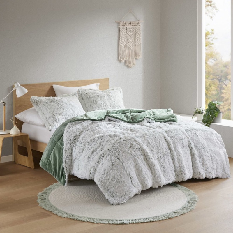 Malea Shaggy Faux Fur Comforter Mini Set in Green/White