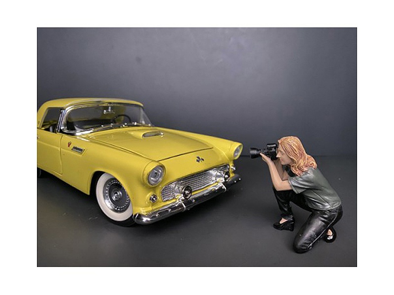 "Weekend Car Show" Figurine Iii For 1/18 Scale Models By American Diorama
