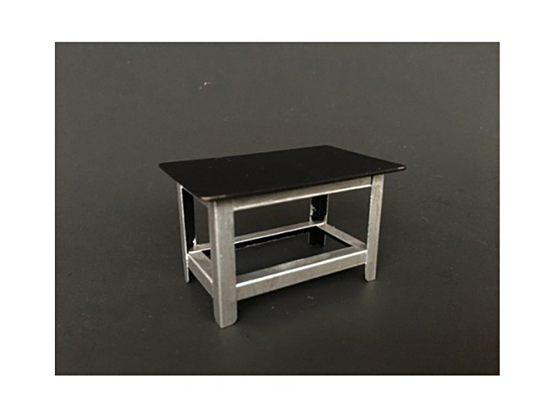 Metal Work Bench For 1:24 Scale Models By American Diorama