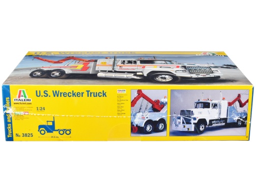 Italeri U.S. Wrecker Tow Truck 1/24 Scale Model Kit (Skill 4)
