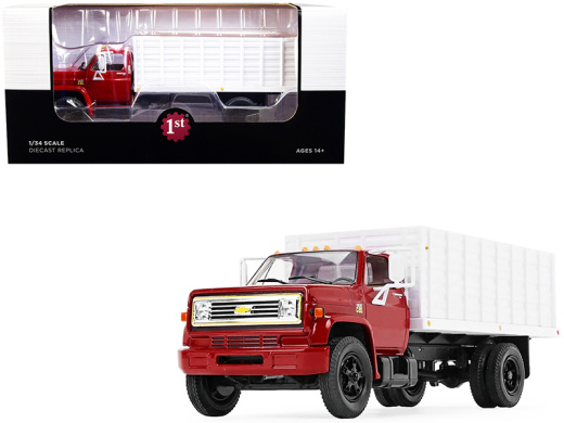 1970S Chevrolet C65 Grain Truck With Corn Load Red And White 1/34 Diecast Model By First Gear