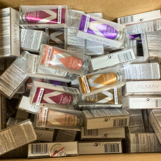Almay Velvet Foil Cream Shadow Up To 24Hr Wear 0.36Oz Assorted Mix (50 Pcs Lot)