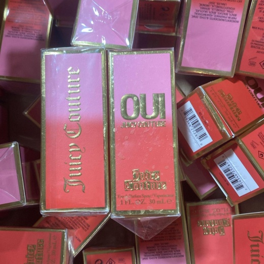 Juicy Couture Oui Eau De Parfum Spray 1Oz (35 Pcs Lot)