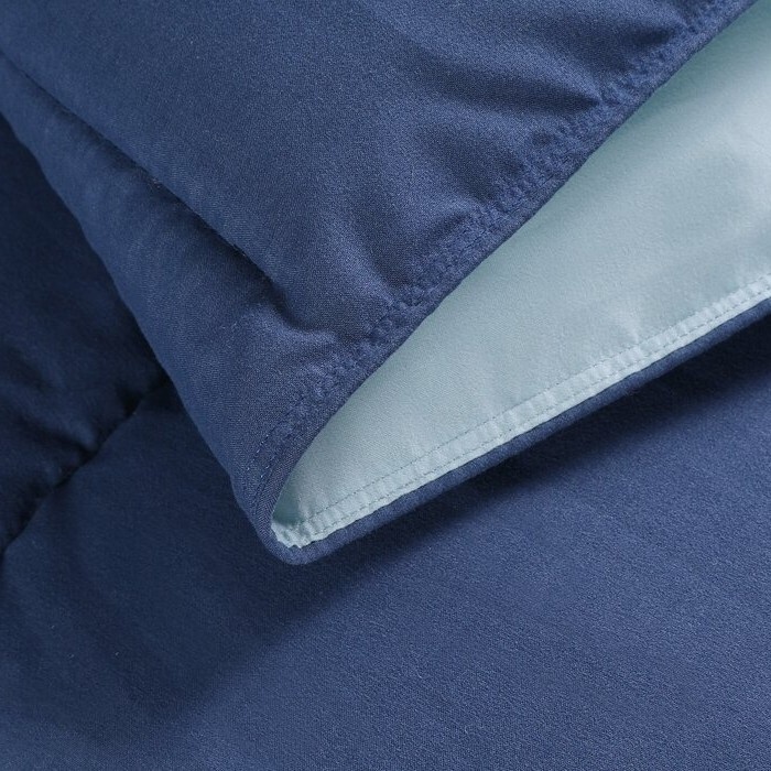 Full/Queen Traditional Microfiber Reversible 3 Piece Comforter Set In Blue/Navy