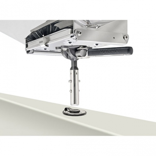 Magma Single Levelock Flush Deck Socket Mount - T10-327