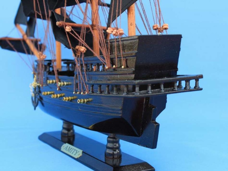 Wooden Thomas Tew's Model Pirate Ship 20"