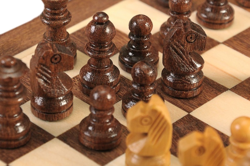 7" Folding Magnetic Travel Chess Set