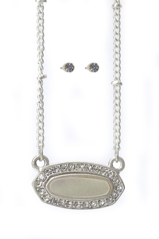 Mop and Crystal Pendant Necklace Set