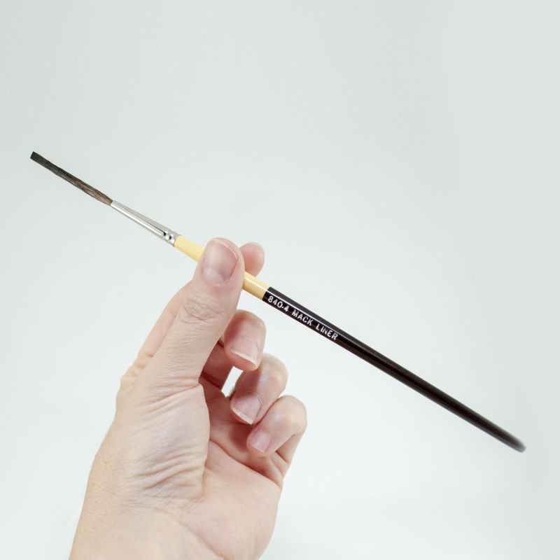 Outliner (840) Synthetic Hair Outliner - 4/0