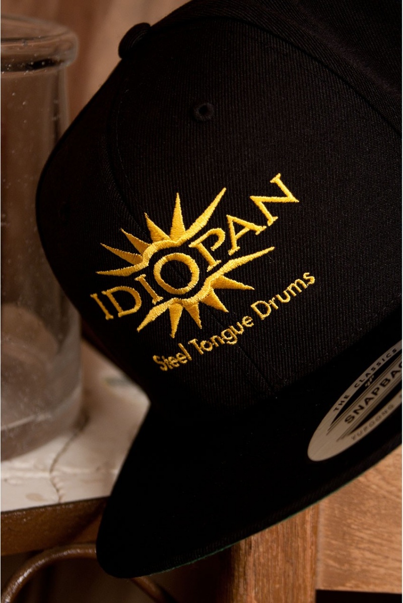 Idiopan Flat Bill Snapback Logo Cap
