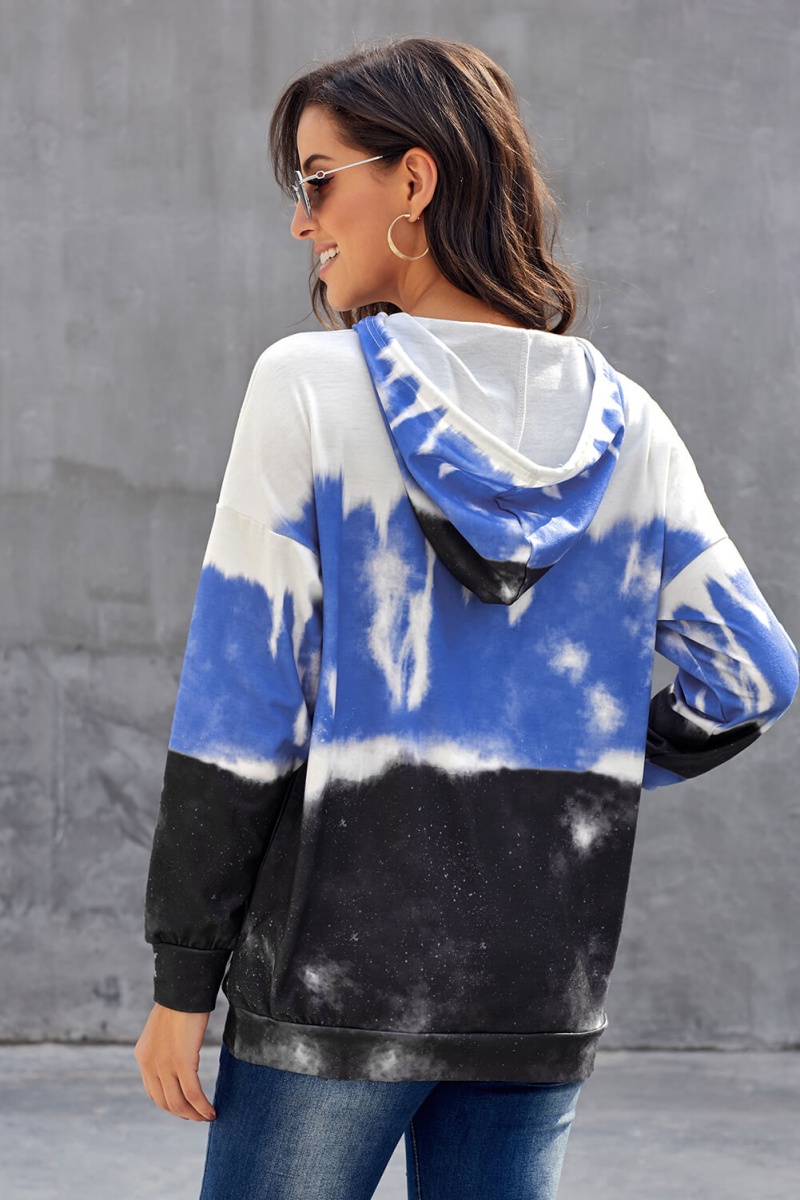 Women's Sky Blue Dye Gradient Long Sleeve Pullover Hoodie