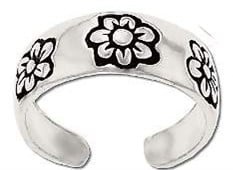 Sterling Silver Toe Ring With Engraved Flower Petal