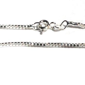 925 Sterling Silver 18 Inch Box Neck Chain Necklace