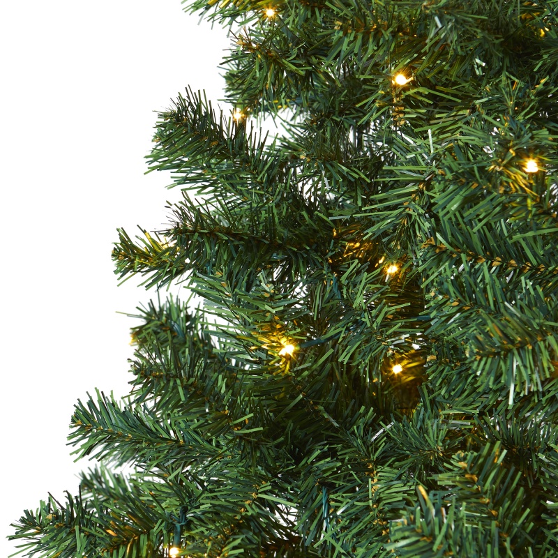 7.5' Northern Tip Pine Artificial Christmas Tree With 400 Clear Led Lights