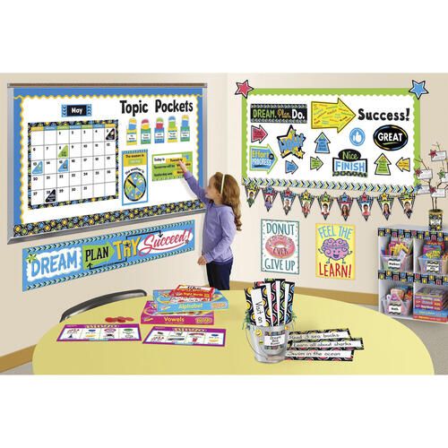 Trend Bold Strokes Calendar Bulletin Board Set