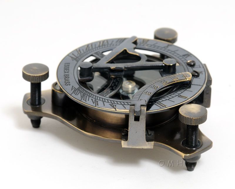 Sundial Compass In Wood Box (Medium)