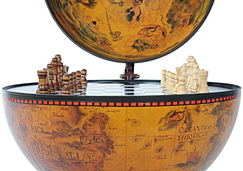 Red Globe 13 Inches With Chess Holder