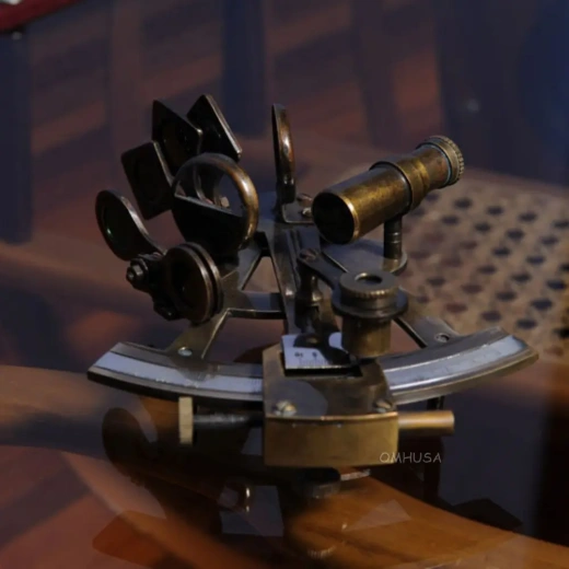 Nautical Sextant in Wood Box (Medium)