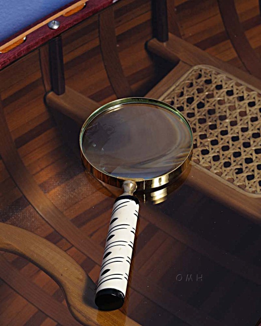 Magnifier In Wood Box - 4 Inches