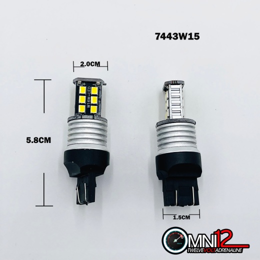 Omni12 7443 15 Chip Led Cool White Bulb Pair