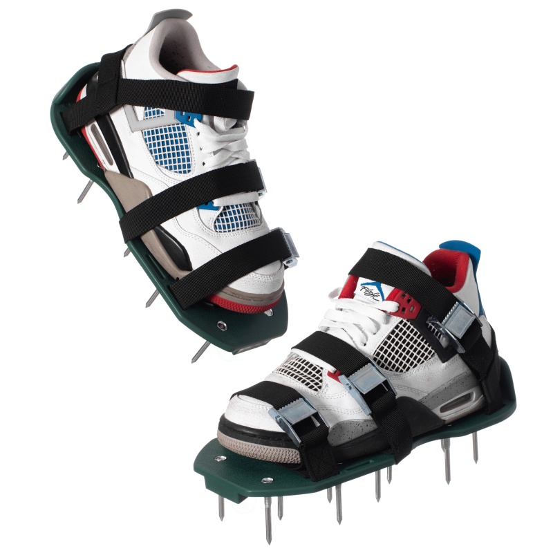 Green Lawn and Garden Aerator Spike Shoes with 3 Metal Buckle Straps