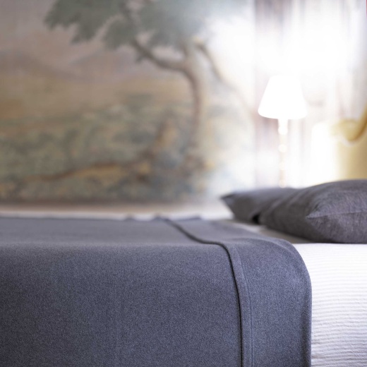 Innsbruck 100% Organic Cotton Fleece Blanket - Soft, Warm, and Eco-Friendly