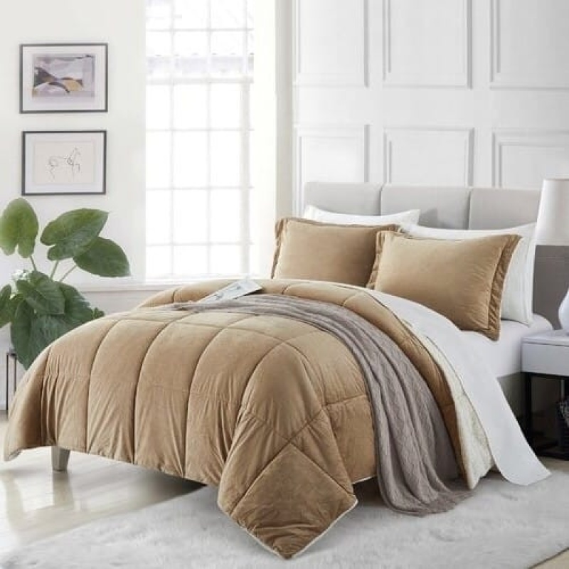 Queen Plush Microfiber Reversible Comforter Set In Gold