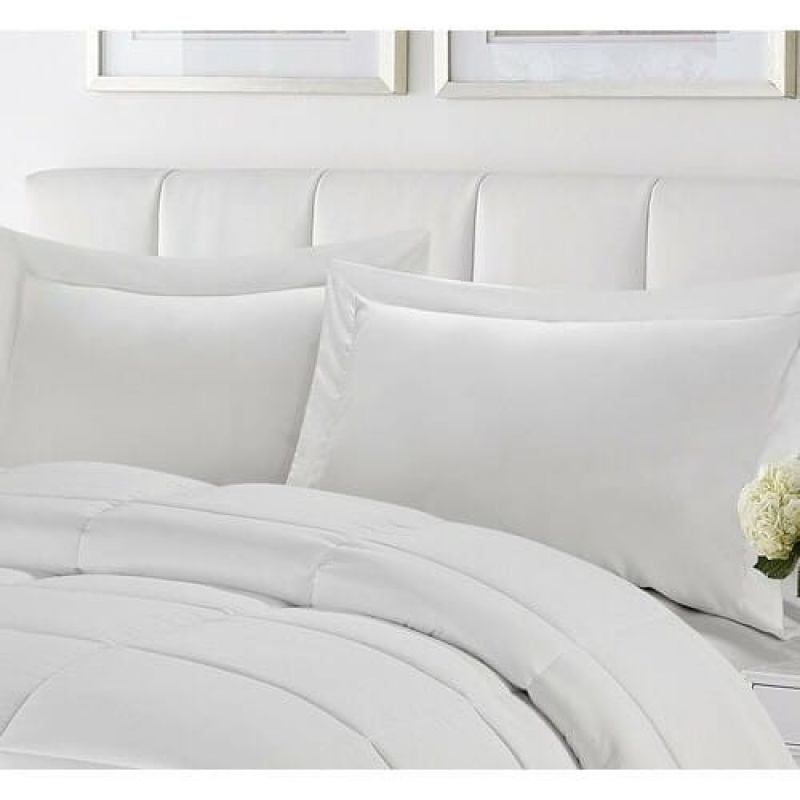 Full/Queen Traditional Microfiber Reversible 3 Piece Comforter Set In White