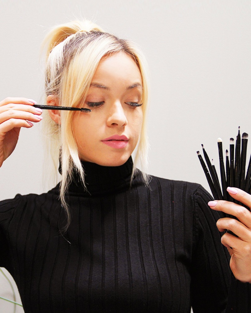 Zaina Makeup Brush Set - Black Zaina Makeup Brush Set - Black Color Black Size One Size