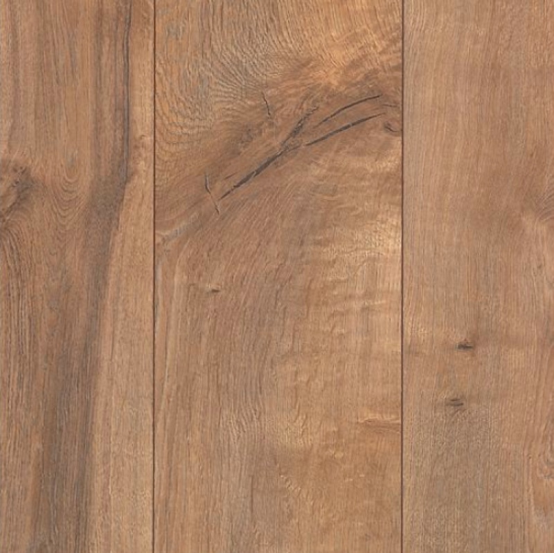 Chalet Vista Honeytone Oak Laminate Wood Plank Flooring - Textured - 7 1/2" X 47 1/4"