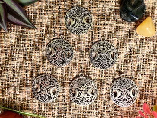 Triple Moon Tol Charm Pendant (10Pcs)