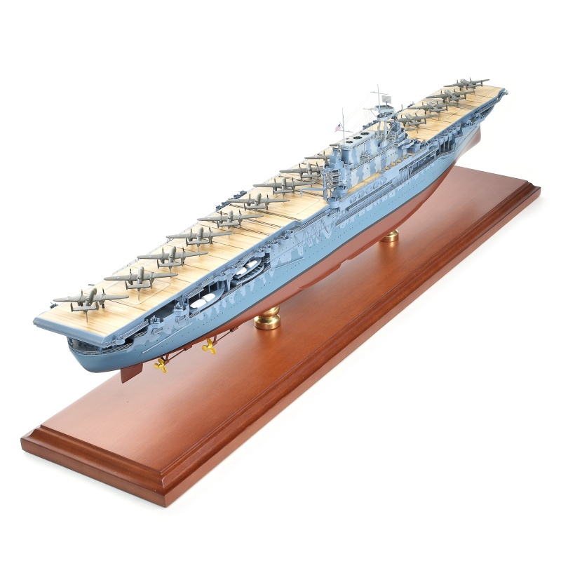 Daron® Executive Series Cv8 Uss Aircraft Carrier 1/350Th Scale