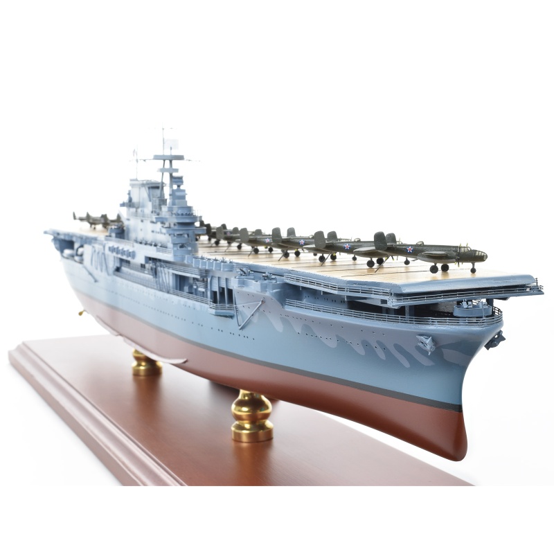 Daron® Executive Series Cv8 Uss Aircraft Carrier 1/350Th Scale