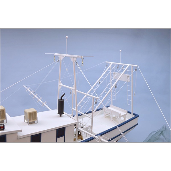 Dumas "Rusty The Shrimp Boat" Kit, 1/24 Scale
