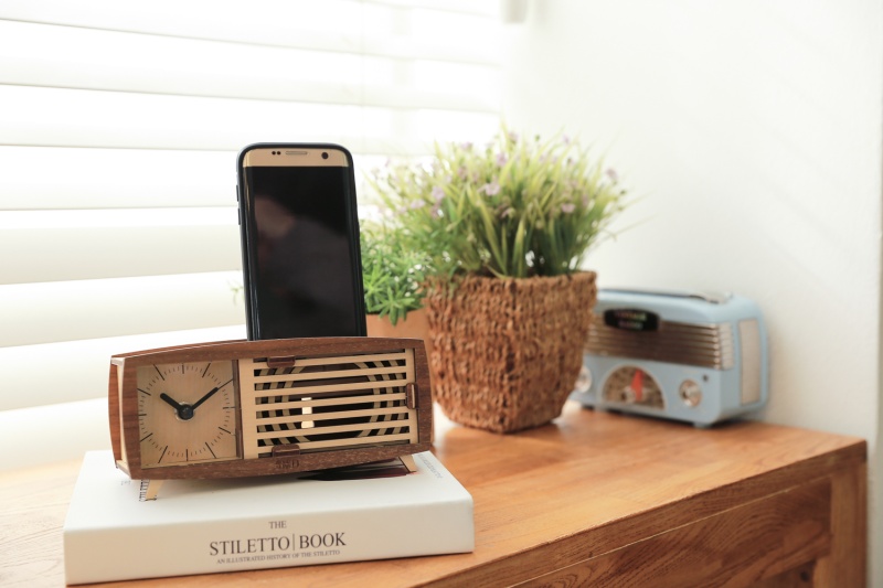 Augustree Retro Clock Wooden Model Kit